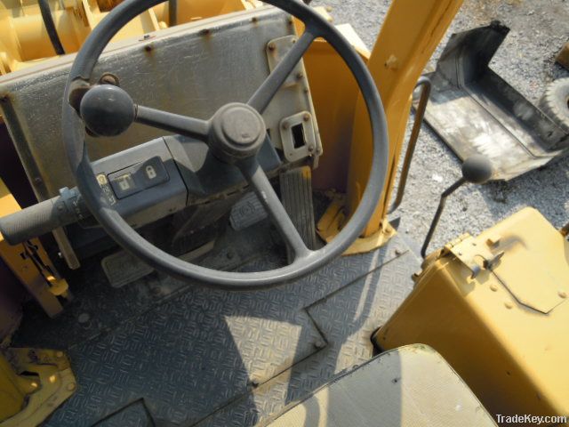 wheel loader