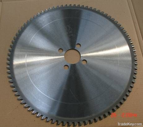 TCT saw blade for cutting metal pipe