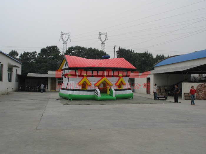 inflatable bounce house