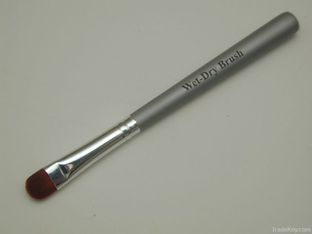 Eye shadow brush