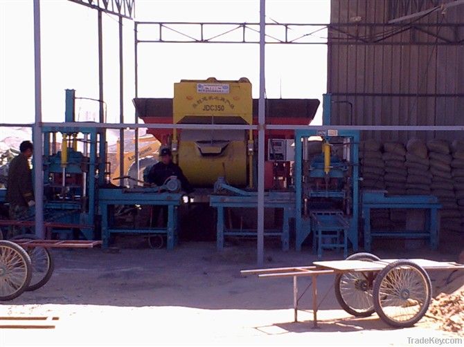 Manual Control is Simple Brick Making Machine