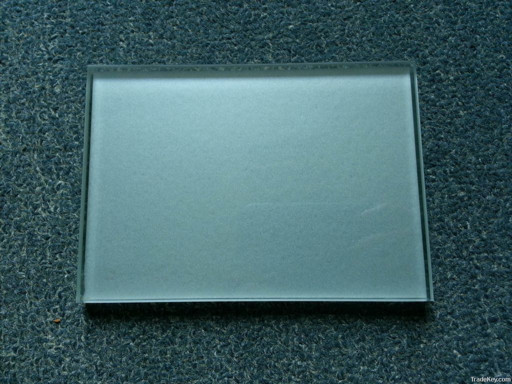 Glass tile