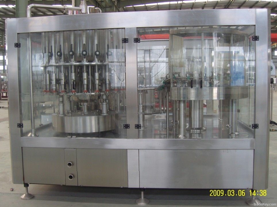 Juice filling 3-in-1/monobloc machine