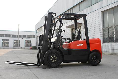 3500kg Diesel Powered Forklift Truck