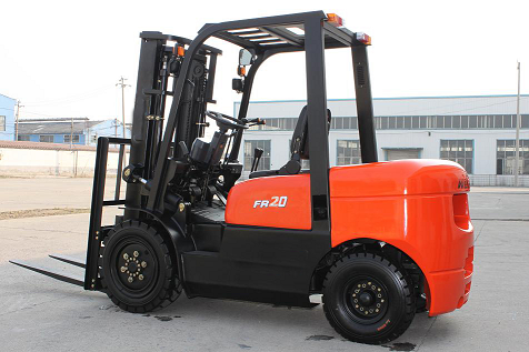 2000kg Diesel Powered Forklift Truck