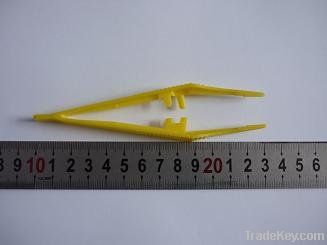 disable plastic forceps