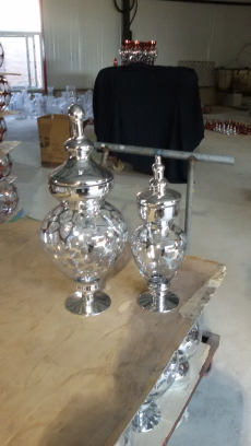 Electroplated glass vase supplier