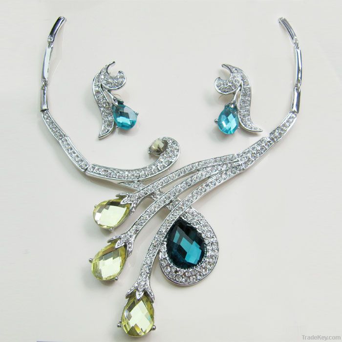 Fashion crystal jewelry set