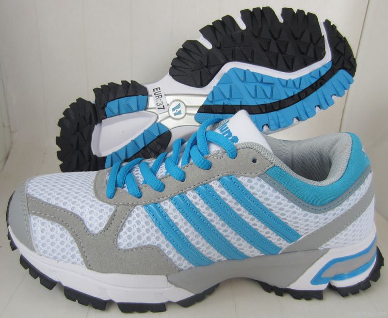 Women sport shoes