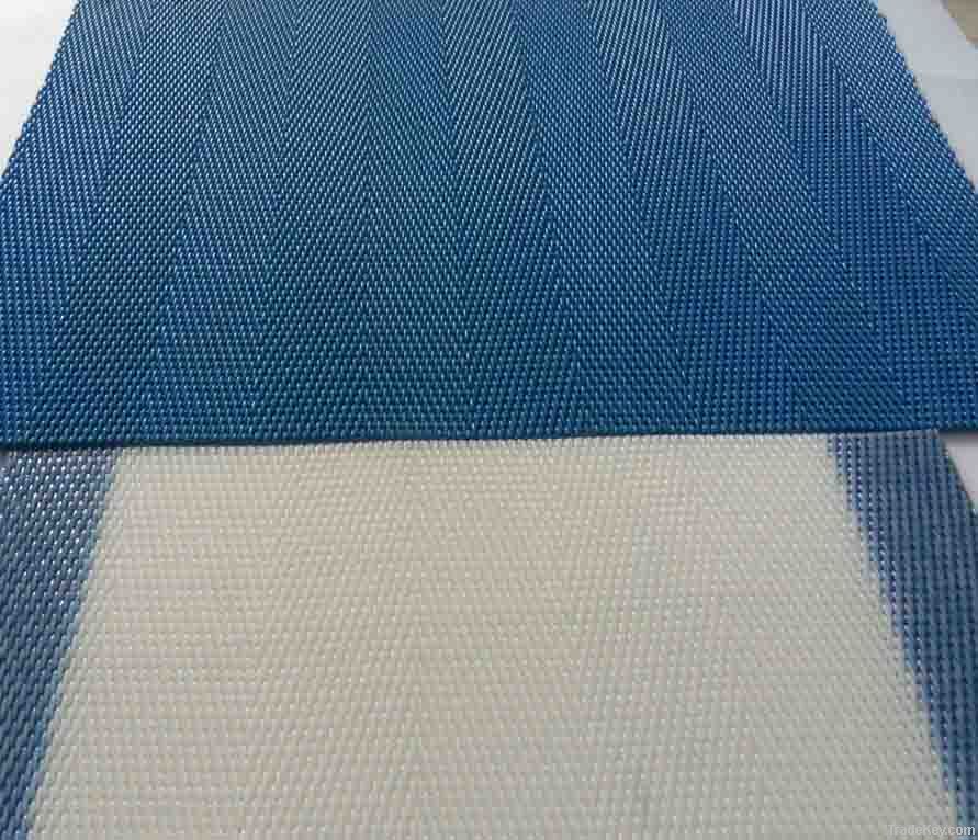 Sludge dewatering cloth