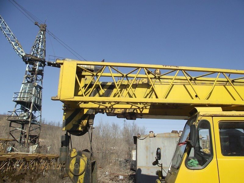 Used  Tadano  TG-500E  Truck  Crane 