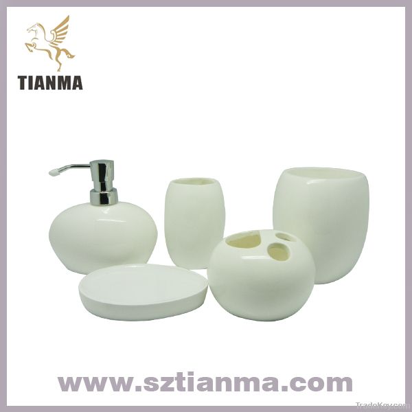 White bathroom accessroy set 5pcs