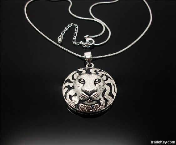 lion pendant