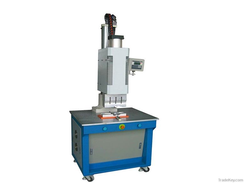 Ultrasonic plastic welding machine