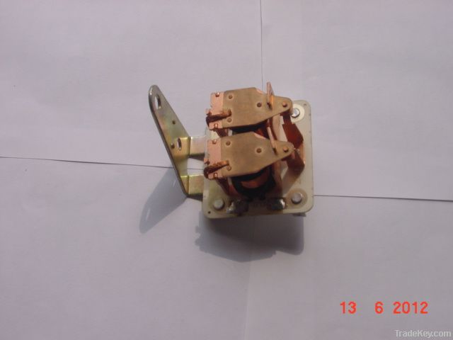 auto headlight relay 12V or 24V plug in type