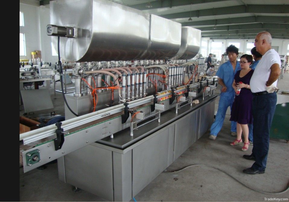 Salad filling machine