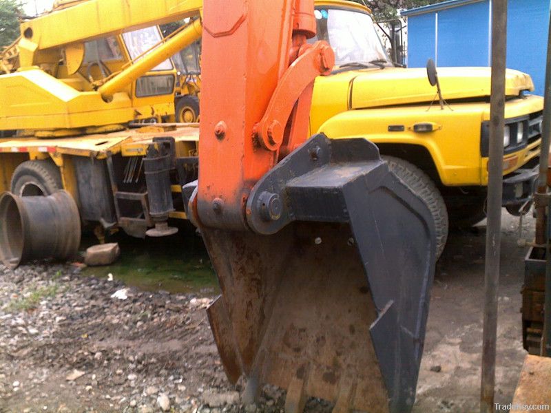 used machine excavator Hitachi