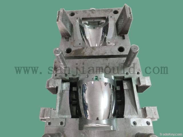 Injection plastic helmet visor/lens mould