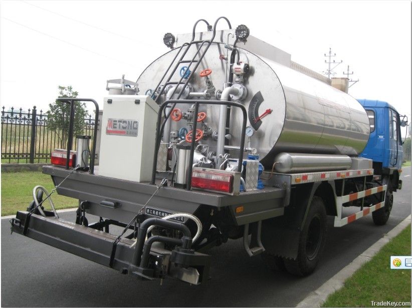 Asphalt Distributor