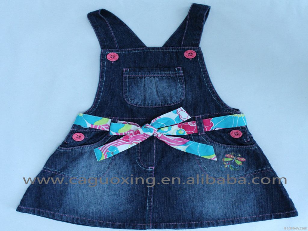 girl&#039;s denim dress