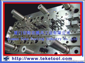 Hardware stamping die