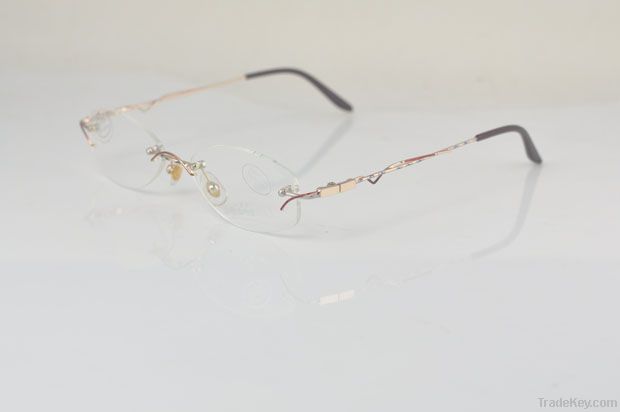 Eyeglasses