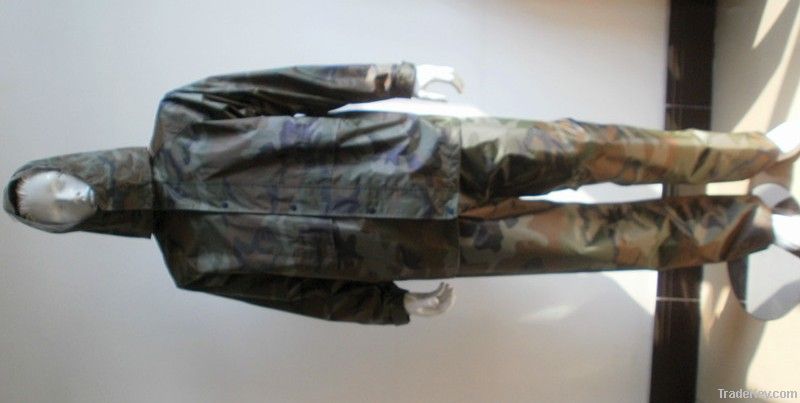 Camouflage Two-Piece Uniform Raincoat (