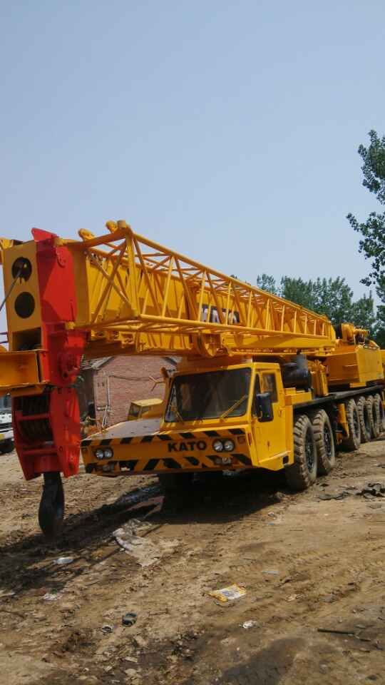 Used KATO NK1200E Truck Crane