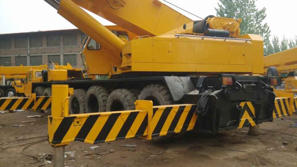 Used KATO NK1200E Truck Crane