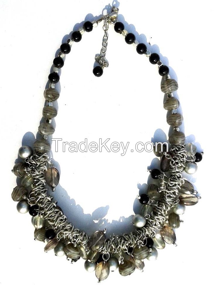 Glass Beads Neckalce 