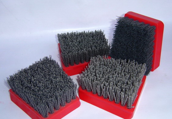 Frankfurt type abrasive brush