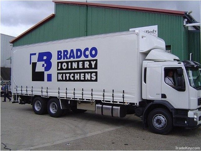 Refrigerator truck body for food transportation