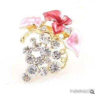 Red Elegant Flowery Brooch With Competitive Price 2013