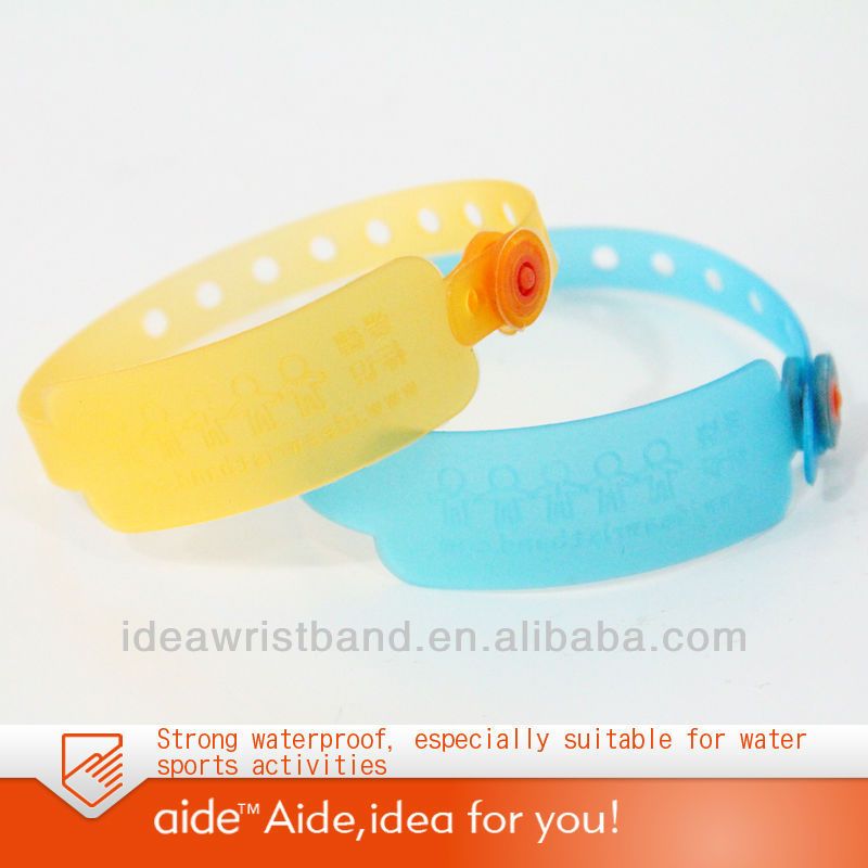 Plastic wristband manufacturer TPE1500