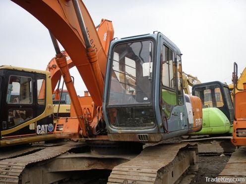 USED EXCAVATOR HITACHI EX200-3