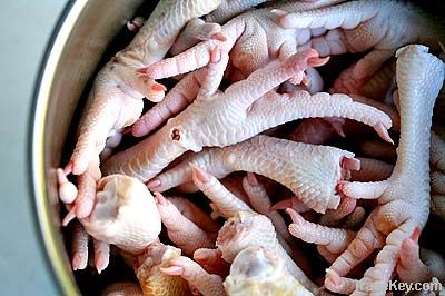 Frozen Chicken Feet & Chicken Paws