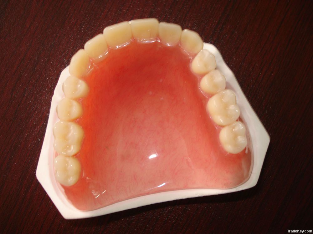 Complete acrylic denture