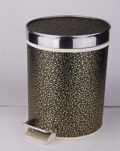 Plastic Pedal Dustbin