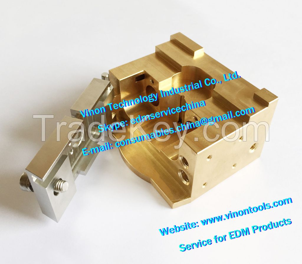 X187B580H01 M605 Upper Die Guide Holder 80Wx69Lx47mm for DWC-FA10, FA20 wire-cut edm machine X192B442H02 edm Guide Base FA10 edm Guide Block