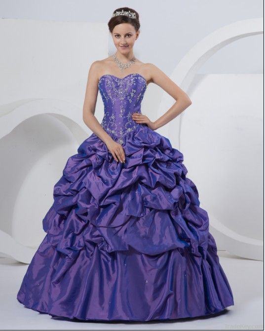 Charming Taffeta Ball Gown Sweetheart Beading Embroidery Prom Dresses