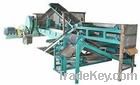 Waste tire recycling machine