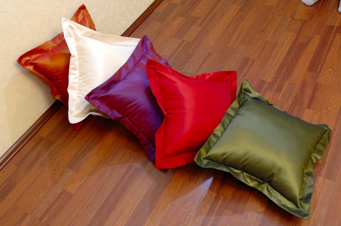 bed cover decorative pillow