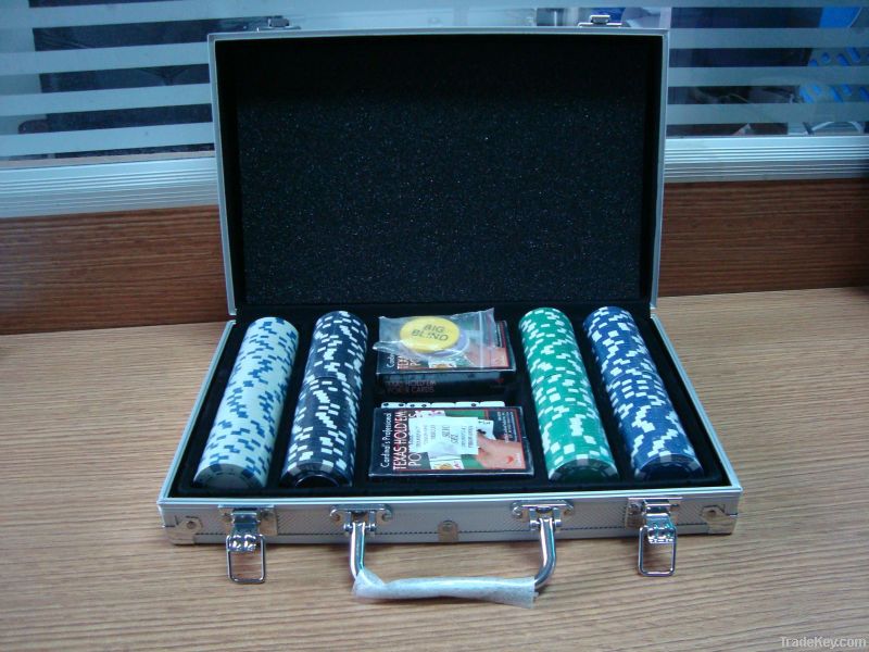 300PCS Poker Chip Set Aluminum Case In Crystal Acrylic Case