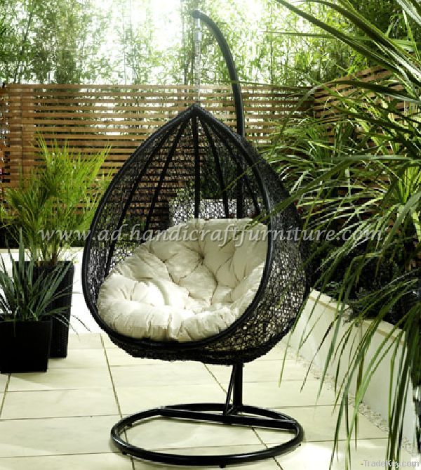 Poly rattan swing chair