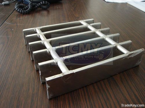 Galvanized steel grating