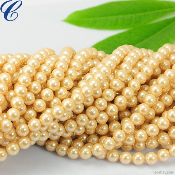 Eye-catching pearl glass strands 2013