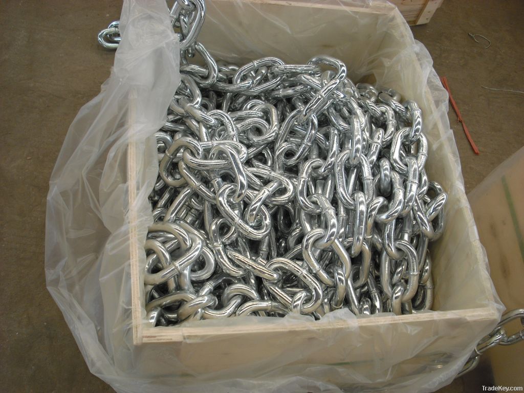 galvanized english link chain in pallet