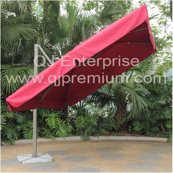 Cantilever umbrella