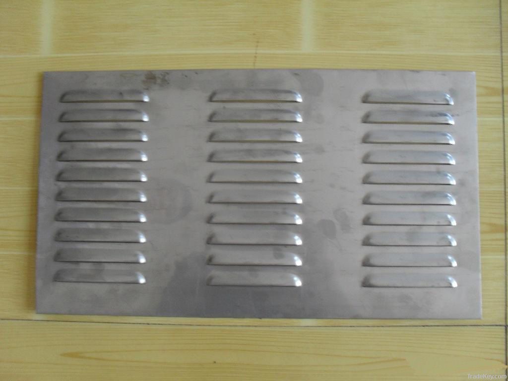 Shutter hole perforated plate