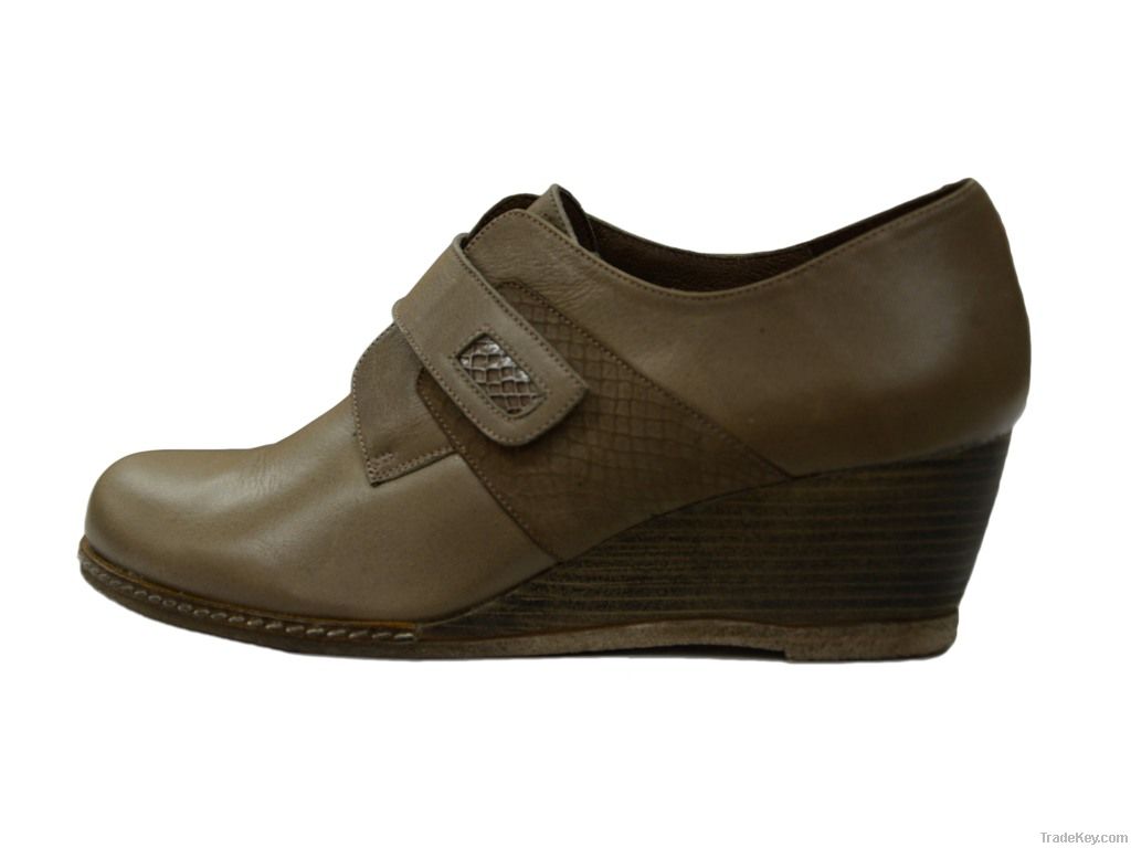 Extra comfortable leather shoe Ega